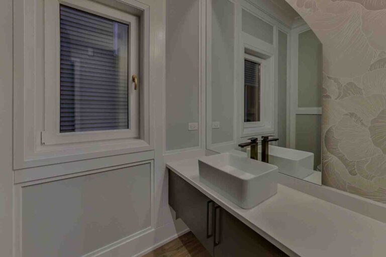 24 inch vanity with vessel sink